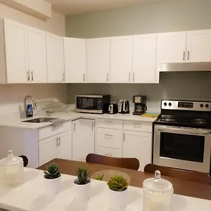 https://jstlikehome-serenity-suites.ottawa-hotel.net