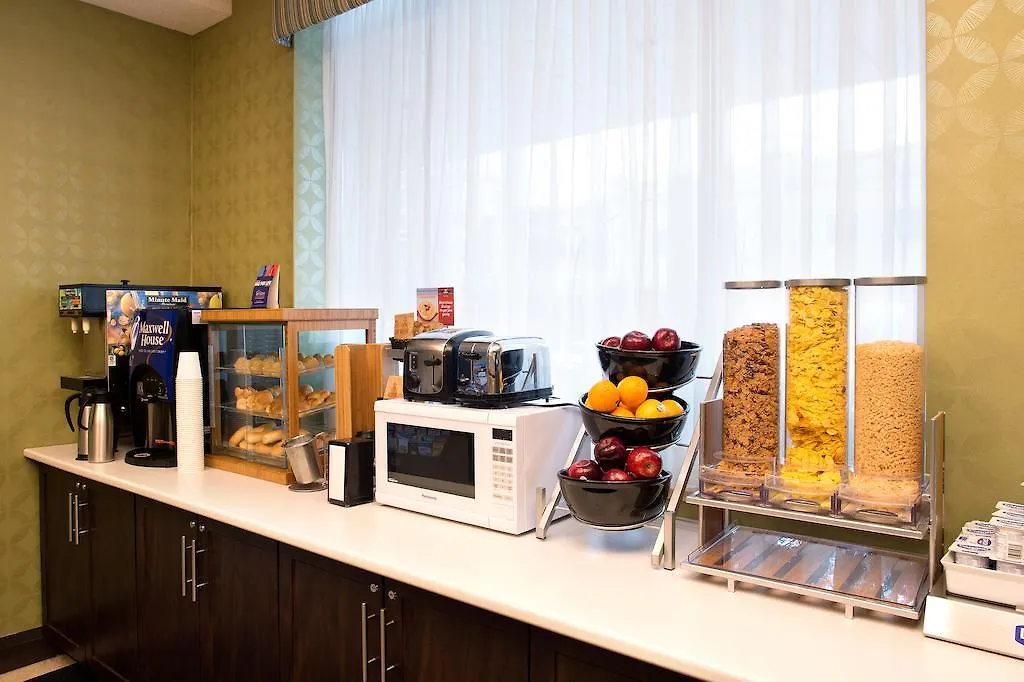 Days Inn By Wyndham Toronto East Beaches 2*,  Canada