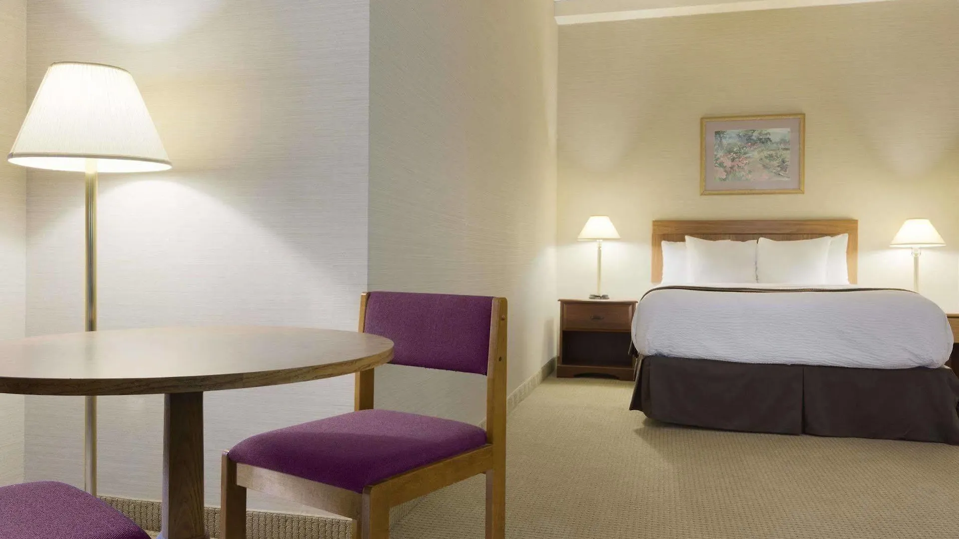 Days Inn By Wyndham Toronto East Beaches