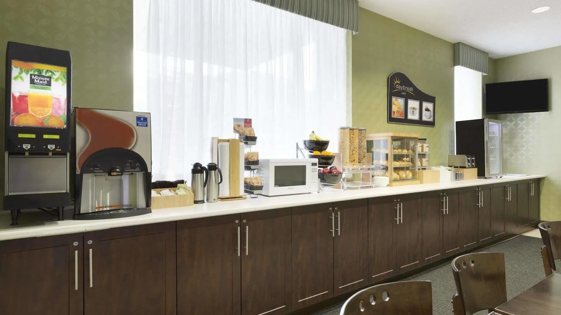 Days Inn By Wyndham Toronto East Beaches Hotel