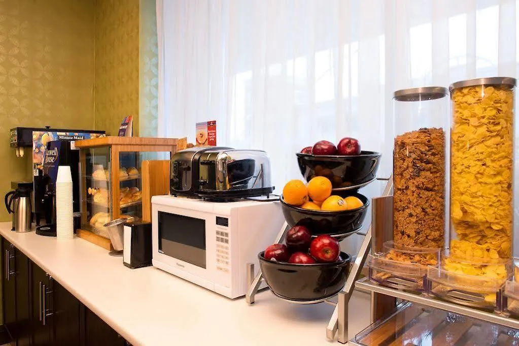 Hotel Days Inn By Wyndham Toronto East Beaches